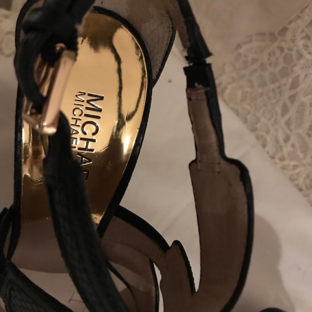 Michael Kors black wood platform &5"heel, size6, - Picture 3 of 8